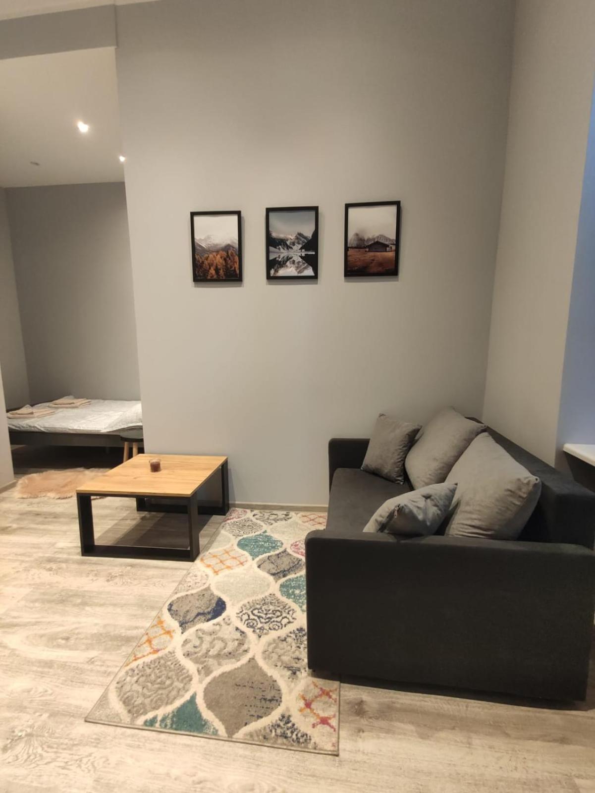 West13 Apartment Krakau